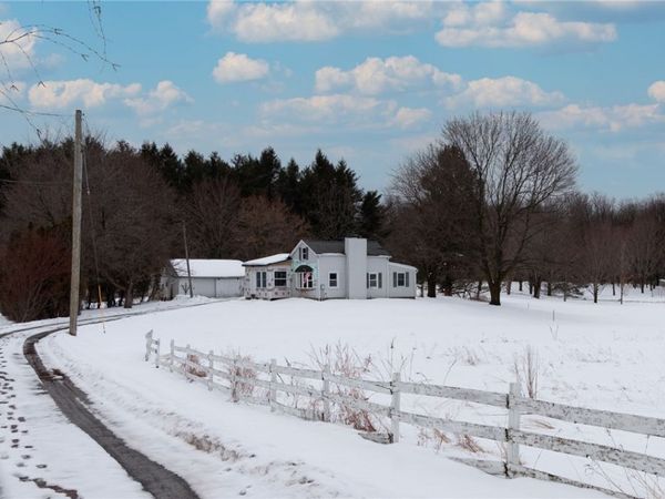 1993 Bailey Road, Ontario, NY 14519