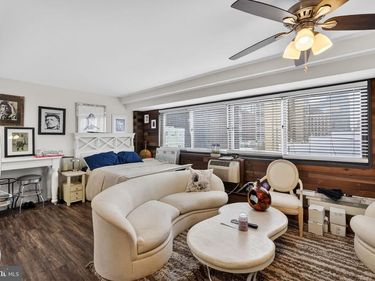 2101 17 CHESTNUT STREET, Unit 1805, PHILADELPHIA, PA 19103