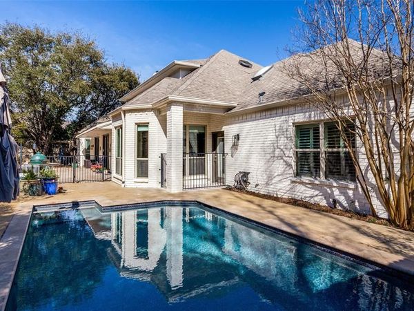 3720 Briarhaven Road, Fort Worth, TX 76109