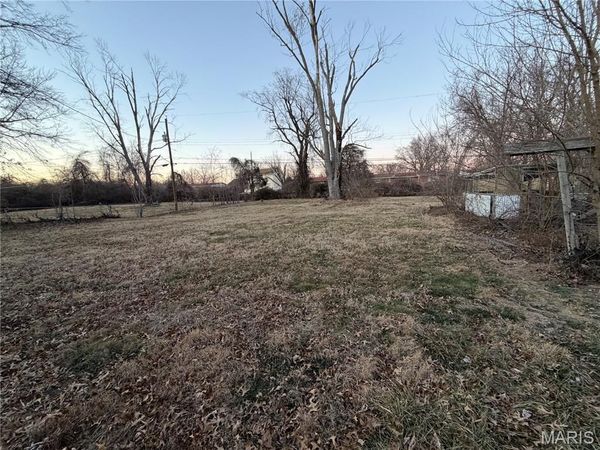 1019 Farmview Drive, St Louis, MO 63138