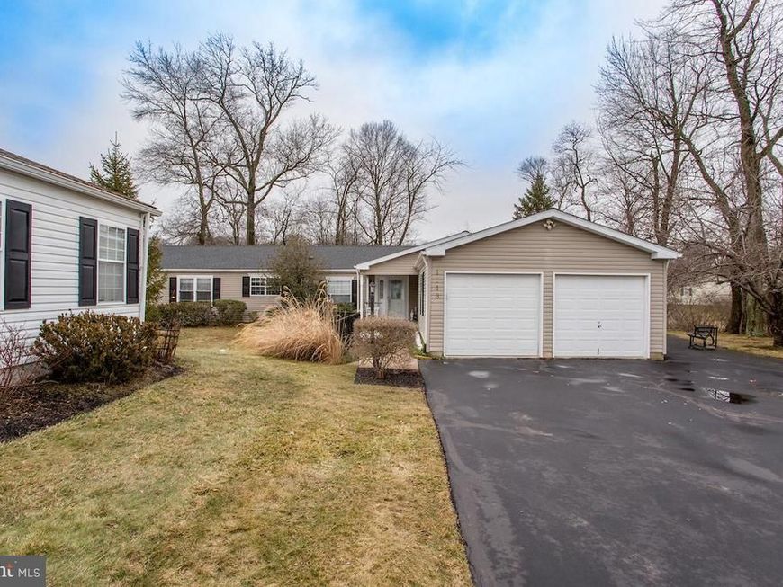 1113 Harvest Lane, North Wales, PA 19454 Main Photo