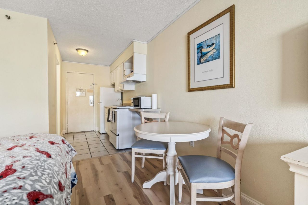 1207 S Ocean Blvd. Photo 18