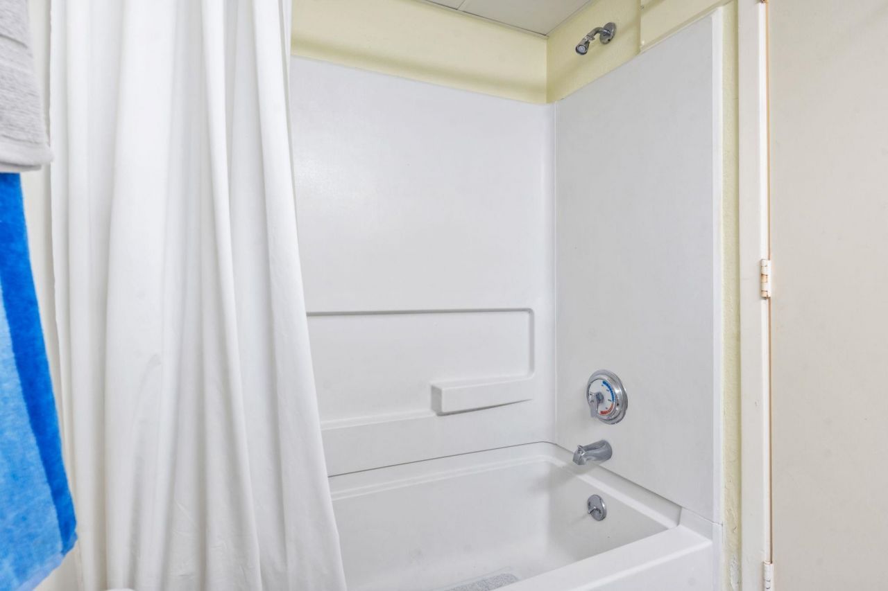 1207 S Ocean Blvd. Photo 7