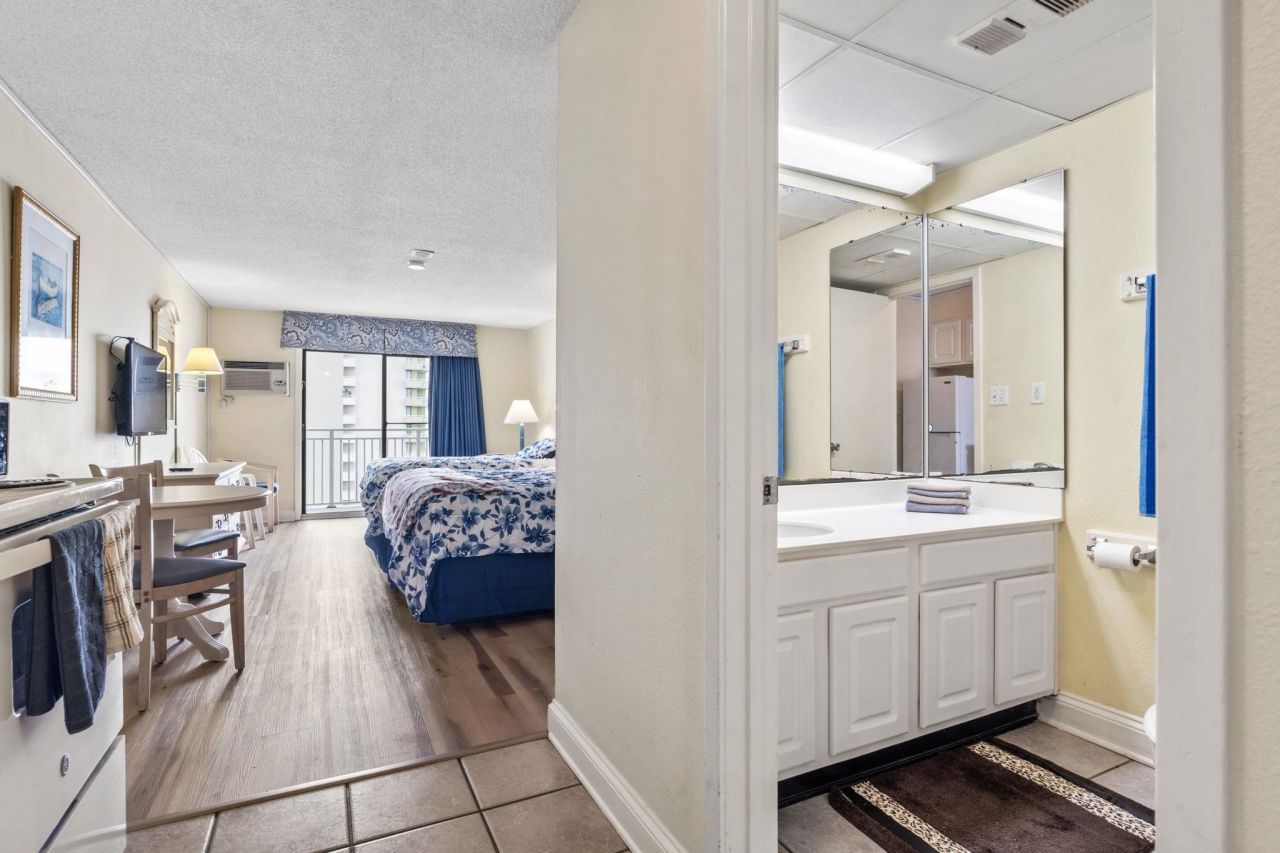 1207 S Ocean Blvd. Photo 8