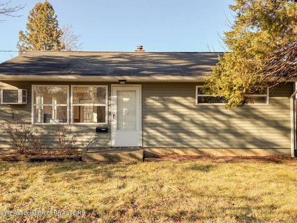 1514 W Stewart Street, Owosso, MI 48867