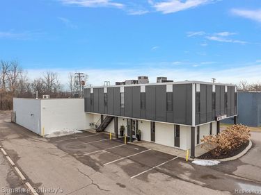 1216 COMBERMERE Drive , Troy, MI 48083