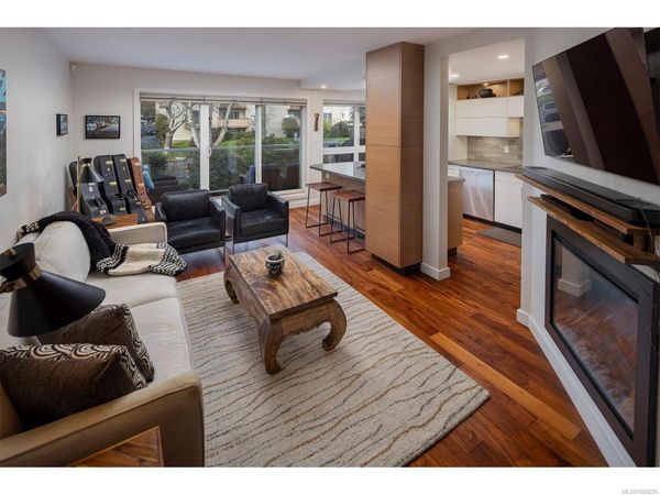 1501 Richmond Ave, Unit 202, Victoria, BC V8R 4R2