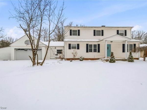 27843 Southern Avenue, North Olmsted, OH 44070
