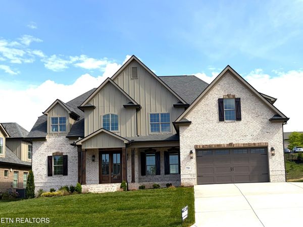 7733 Madgewood Lane, Knoxville, TN 37909