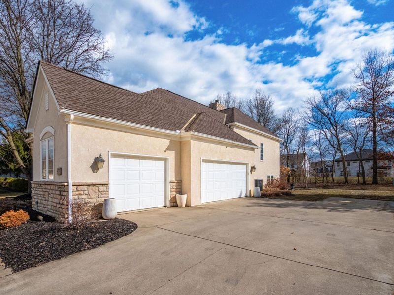 9375 Creighton Drive , Powell, OH 43065 Photo 6