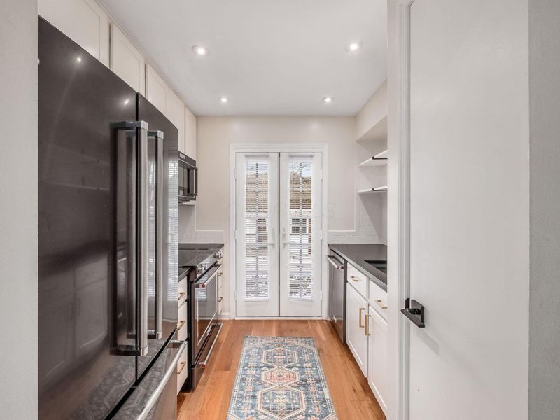 2824 Chateau Circle S, Unit 86, Columbus, OH 43221 Photo 10