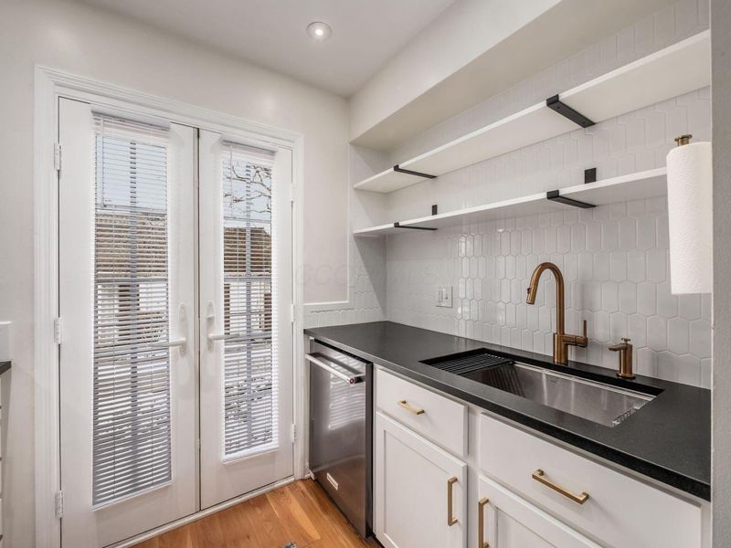 2824 Chateau Circle S, Unit 86, Columbus, OH 43221 Photo 11