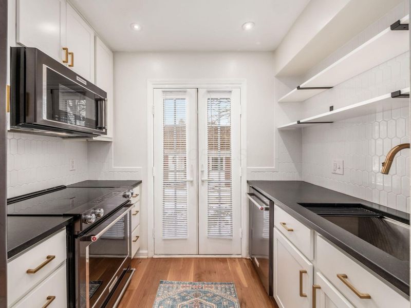 2824 Chateau Circle S, Unit 86, Columbus, OH 43221 Photo 12