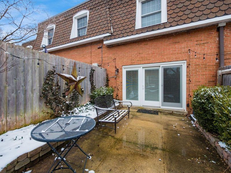 2824 Chateau Circle S, Unit 86, Columbus, OH 43221 Photo 36