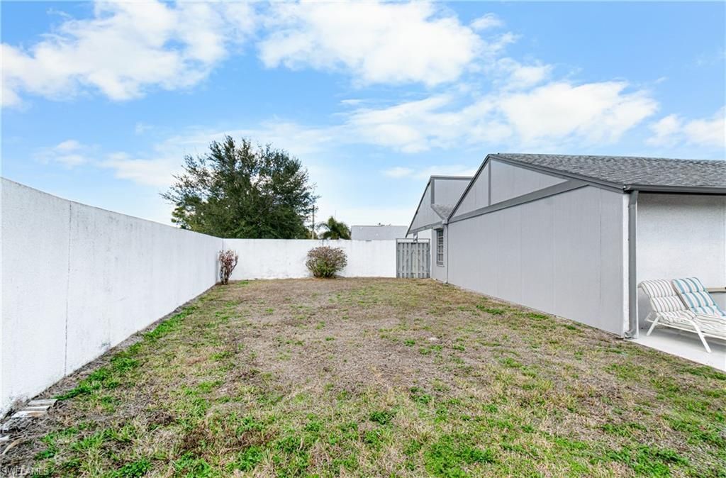 9777 Oakcrest Ct, Lehigh Acres, FL 33936 Photo