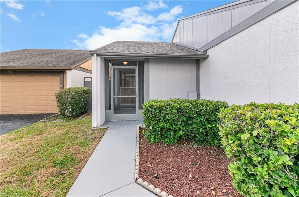 9777 Oakcrest Ct, Lehigh Acres, FL 33936 Photo