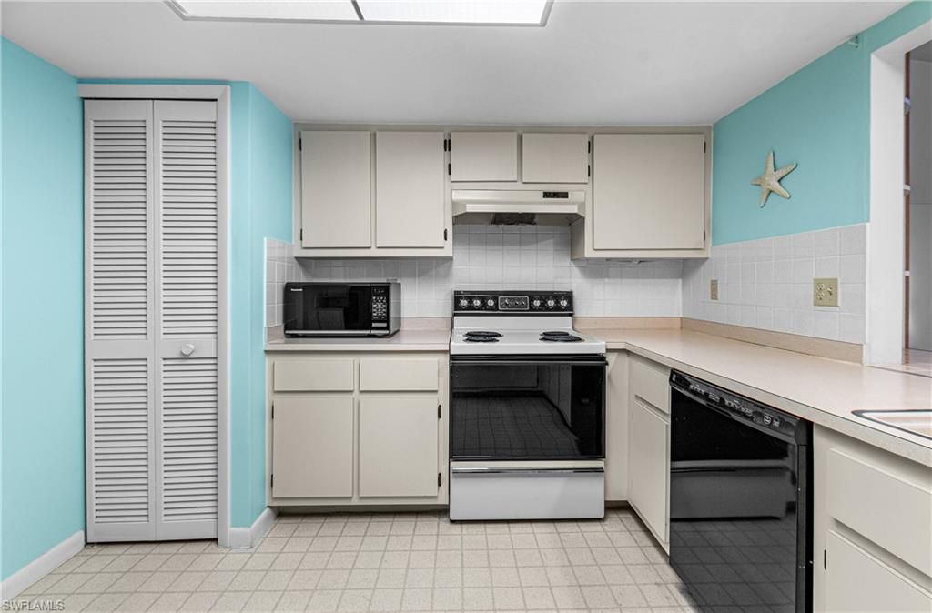 9777 Oakcrest Ct, Lehigh Acres, FL 33936 Photo