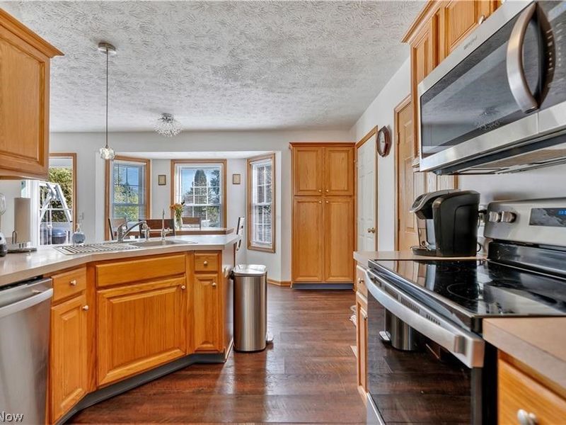 13152 Kaufman Avenue NW, Hartville, OH 44632 Photo 10