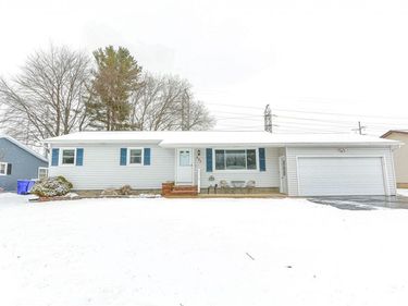 237 Harpington Drive, Rochester, NY 14624