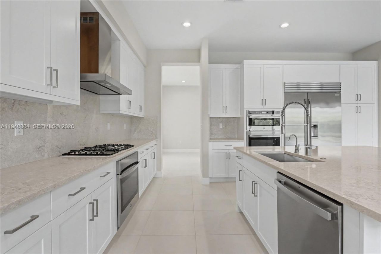 8371 Essex Country Club Dr, Boca Raton, FL 33434 Photo