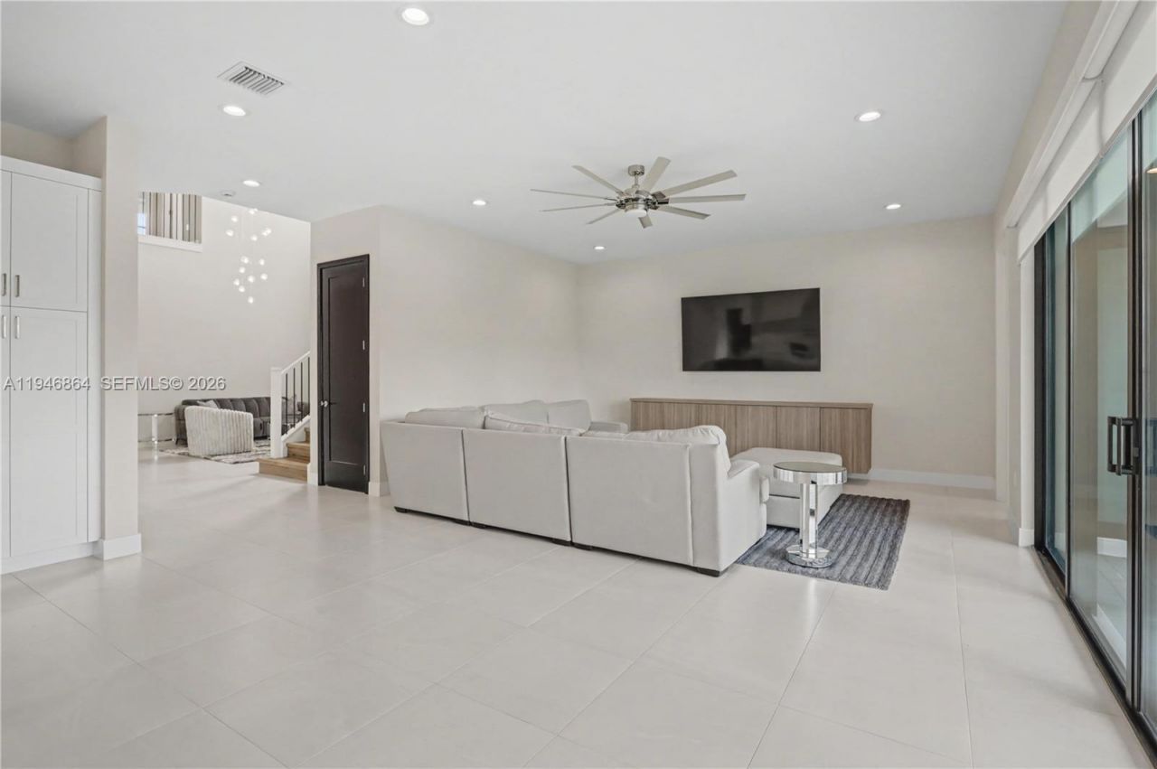 8371 Essex Country Club Dr, Boca Raton, FL 33434 Photo