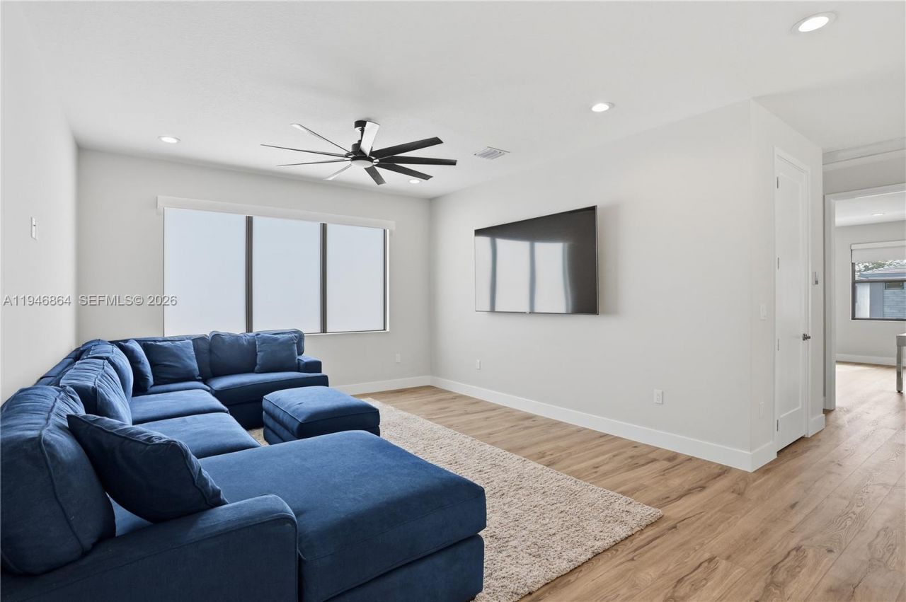 8371 Essex Country Club Dr, Boca Raton, FL 33434 Photo