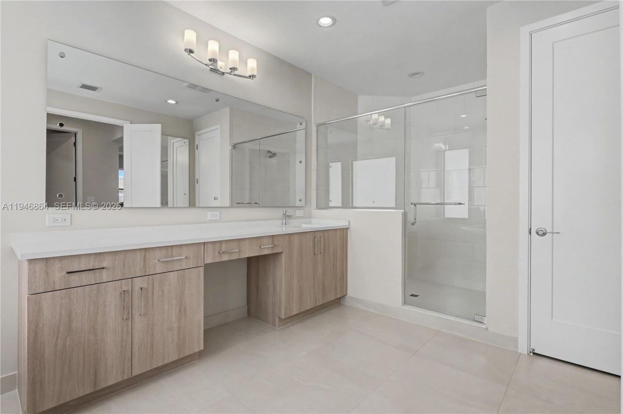 8371 Essex Country Club Dr, Boca Raton, FL 33434 Photo