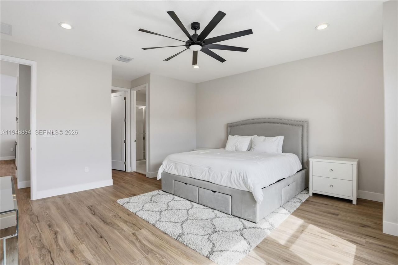 8371 Essex Country Club Dr, Boca Raton, FL 33434 Photo