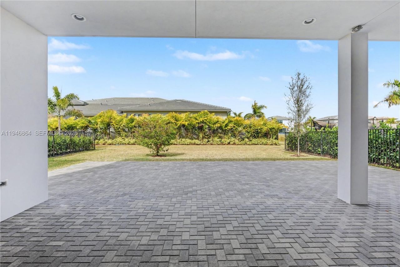 8371 Essex Country Club Dr, Boca Raton, FL 33434 Photo