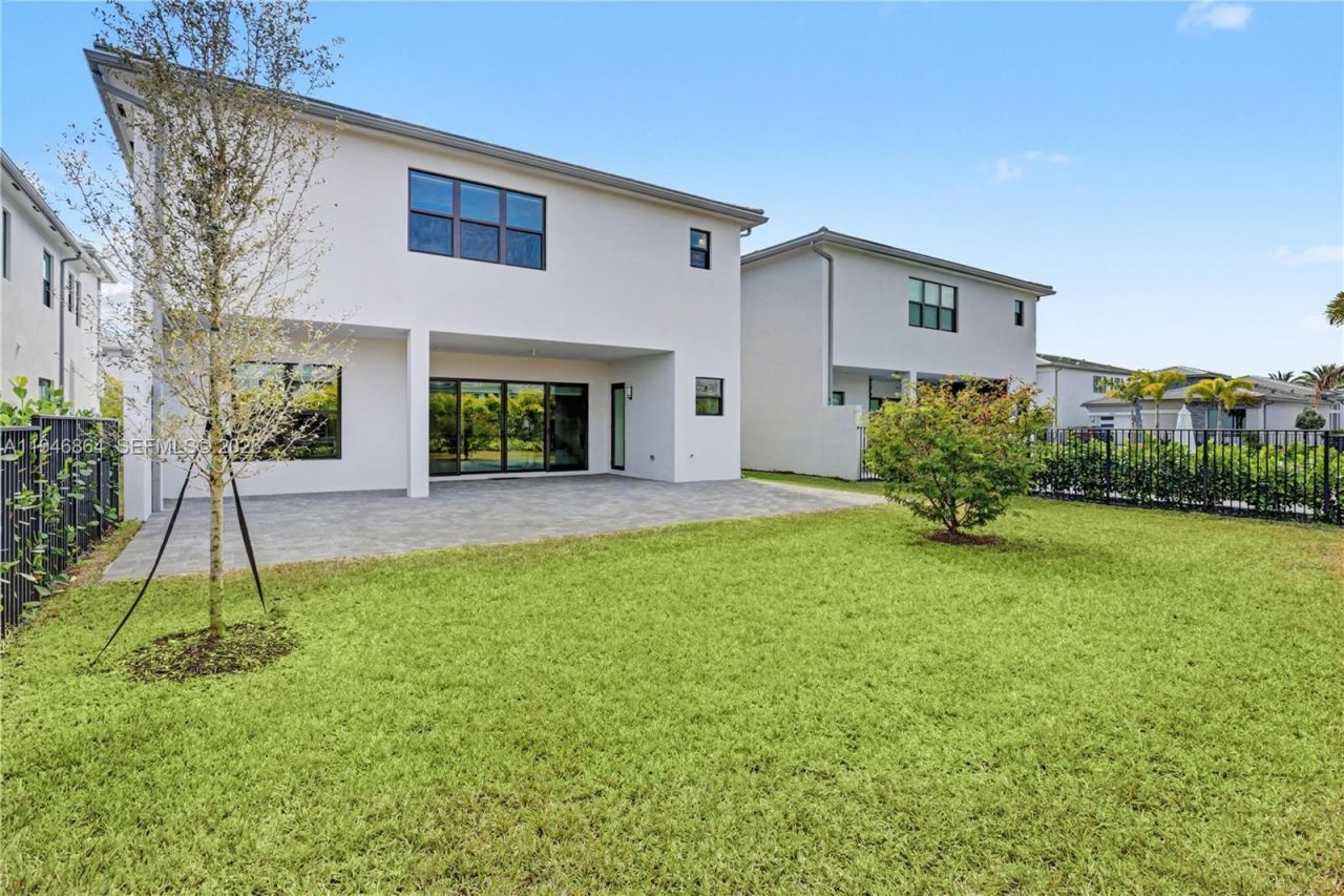 8371 Essex Country Club Dr, Boca Raton, FL 33434 Photo