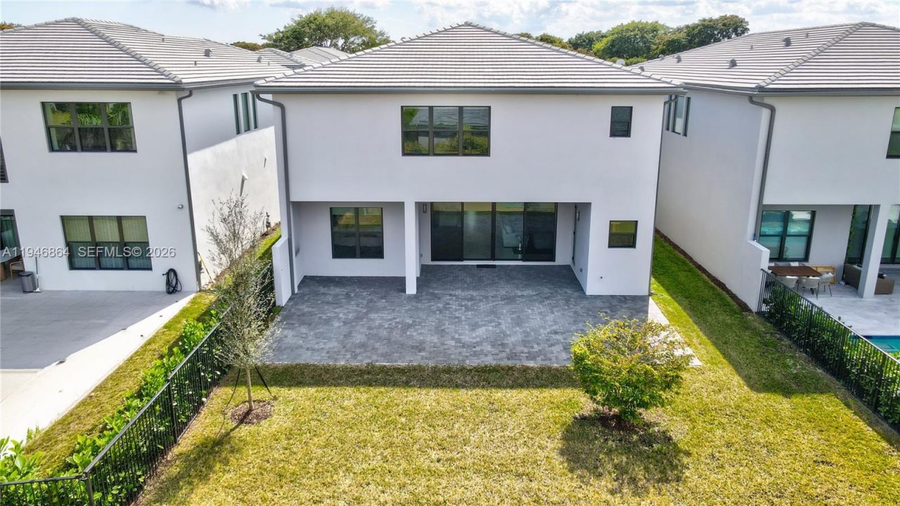 8371 Essex Country Club Dr, Boca Raton, FL 33434 Photo