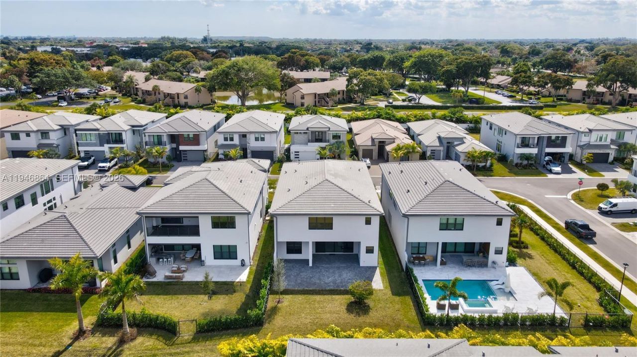 8371 Essex Country Club Dr, Boca Raton, FL 33434 Photo