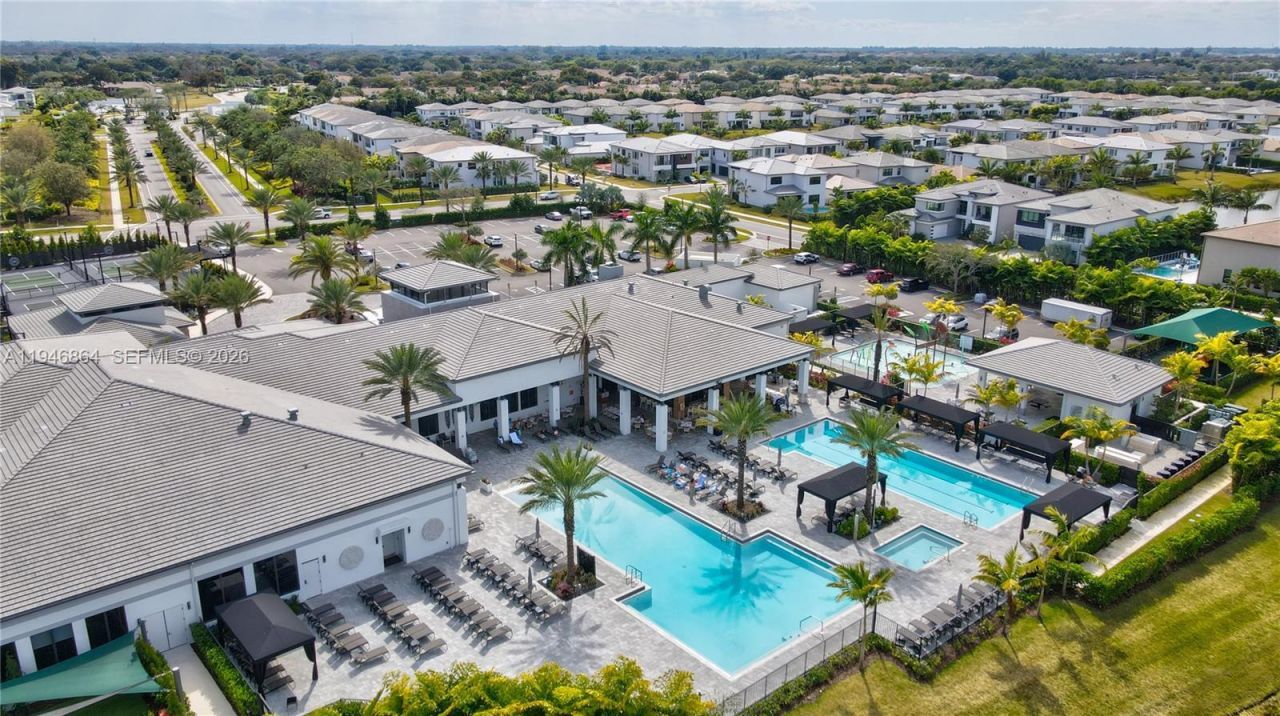 8371 Essex Country Club Dr, Boca Raton, FL 33434 Photo