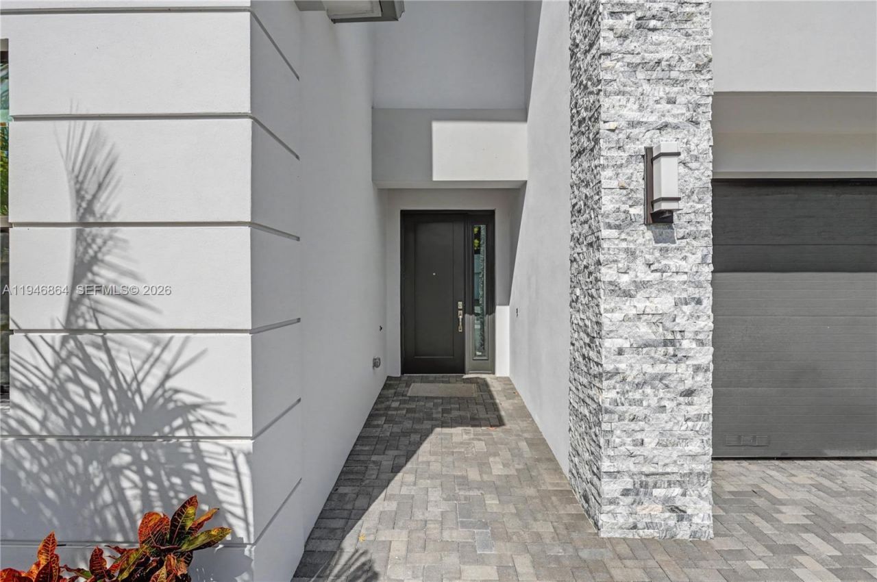 8371 Essex Country Club Dr, Boca Raton, FL 33434 Photo