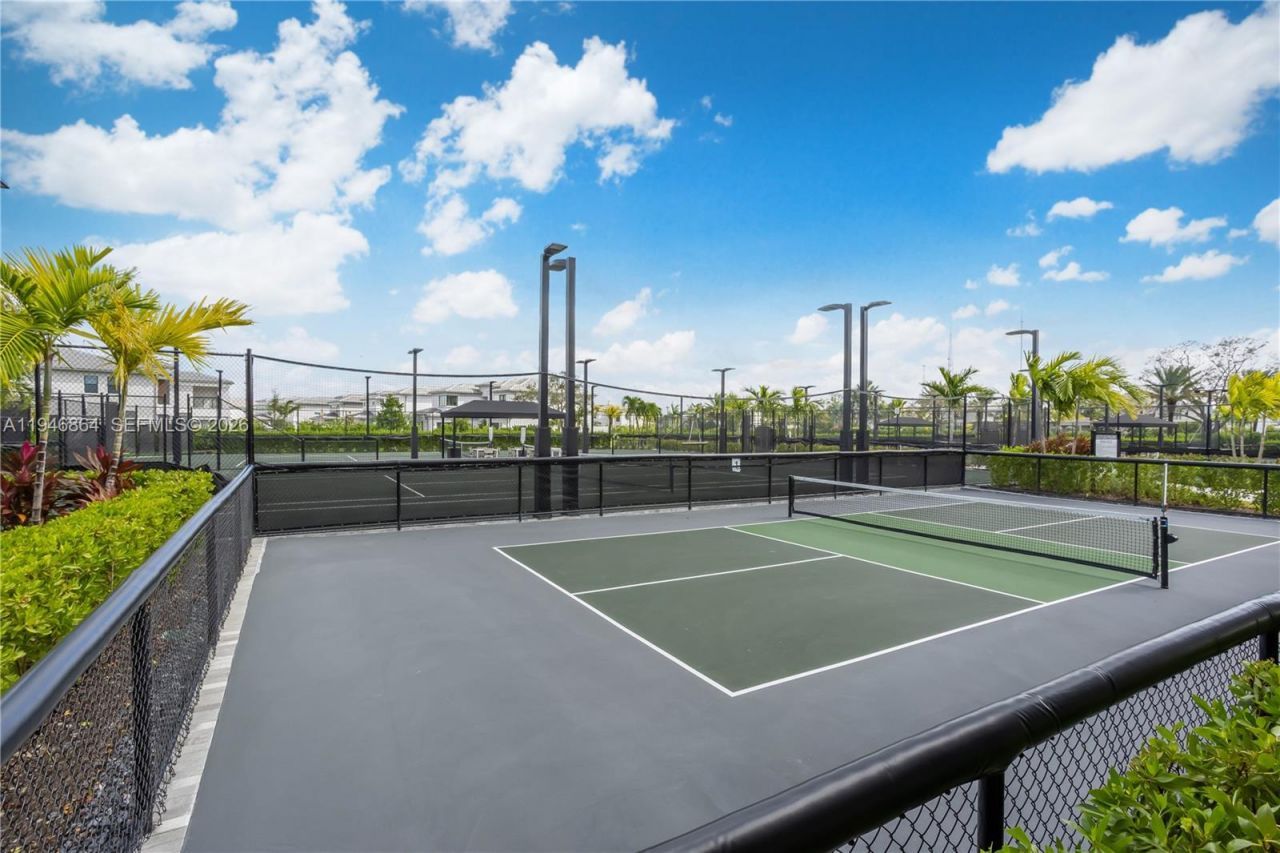 8371 Essex Country Club Dr, Boca Raton, FL 33434 Photo
