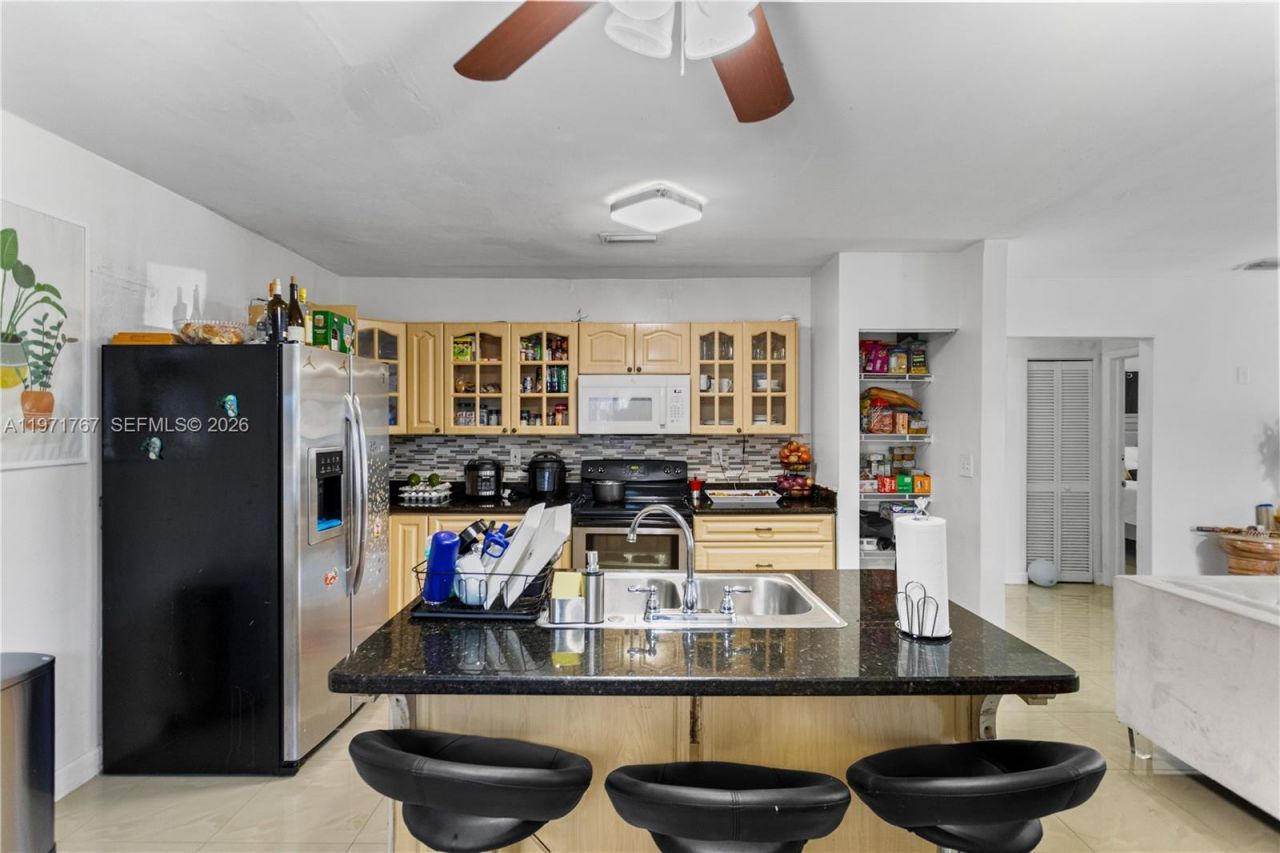 45 NE 186th Ter , Miami, FL 33179 Photo