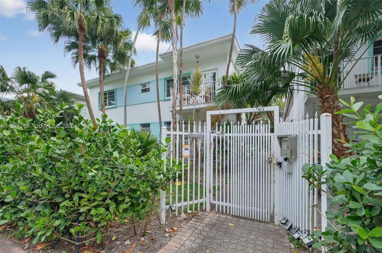 911 Meridian Ave, Unit 106, Miami Beach, FL 33139 Photo