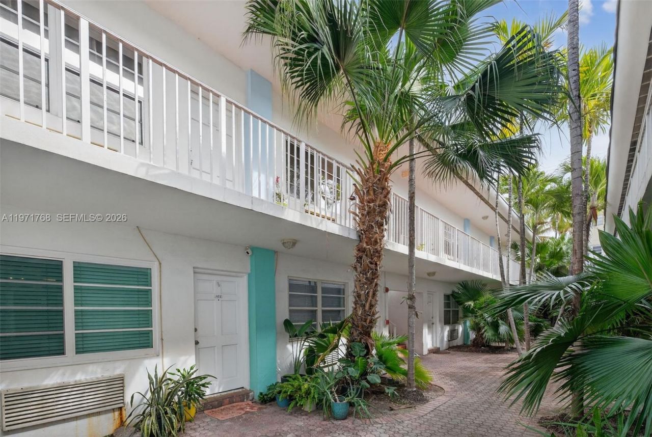 911 Meridian Ave, Unit 106, Miami Beach, FL 33139 Photo