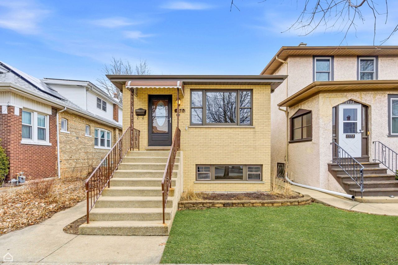 1170 S East Avenue, Oak Park, IL 60304 Main Photo