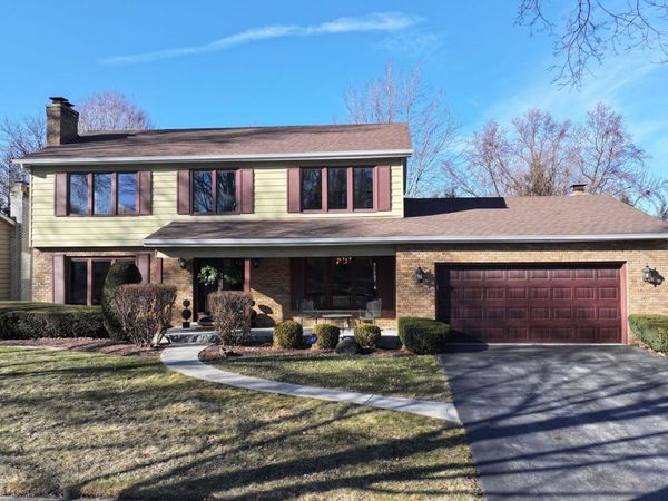 1470 Wood Avenue, Downers Grove, IL 60515