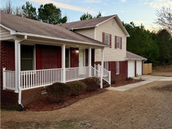 8909 Tibs Run Drive, Fayetteville, NC 28314