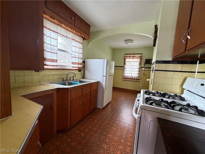 3332 Sheridan Road, Youngstown, OH 44502 Photo 3