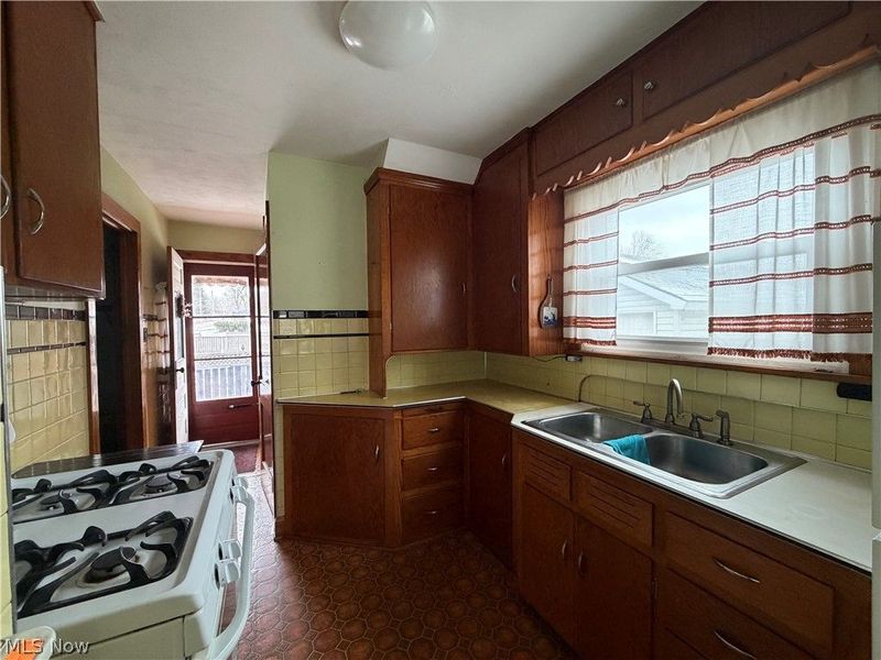 3332 Sheridan Road, Youngstown, OH 44502 Photo 5