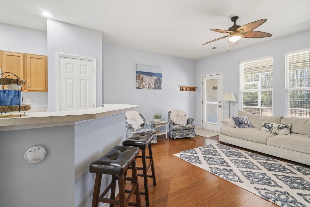 347 Castle Dr. Photo 12