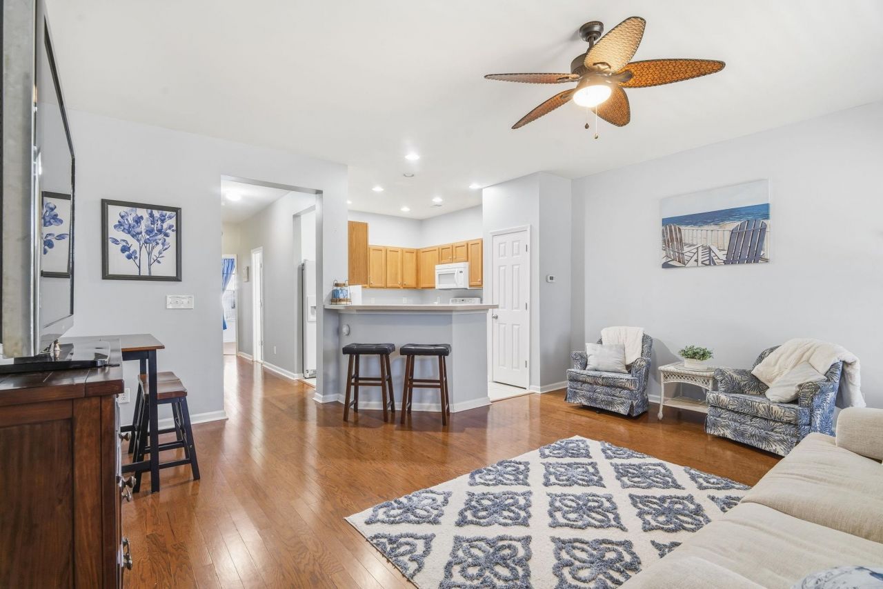 347 Castle Dr. Photo 14