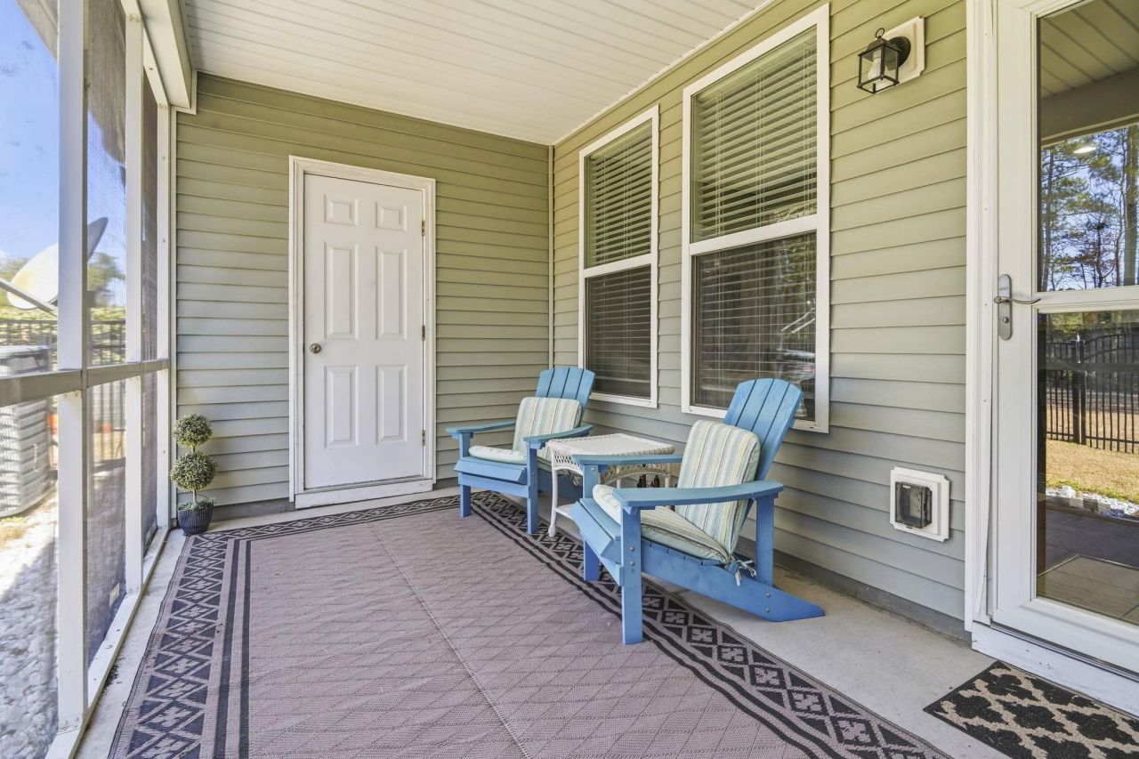 347 Castle Dr. Photo 17