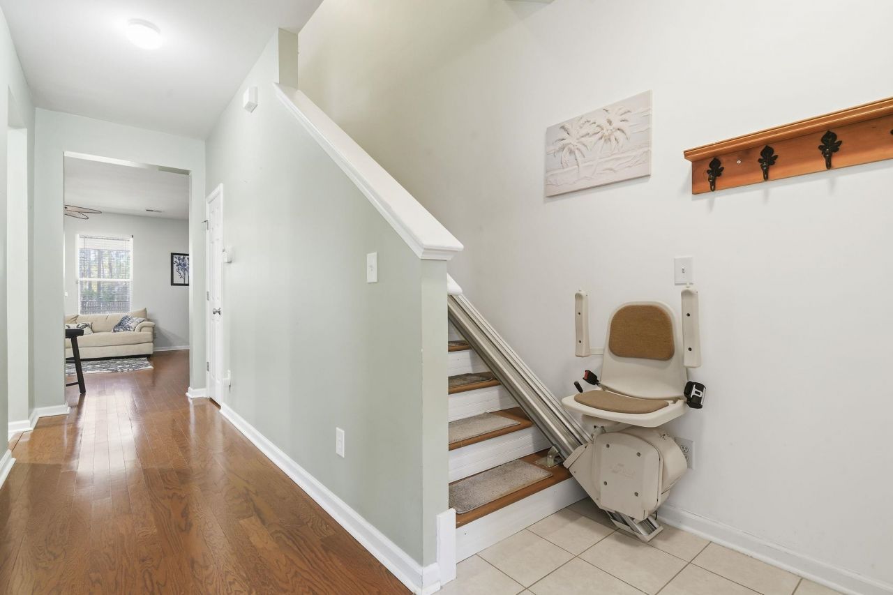 347 Castle Dr.  Photo 25