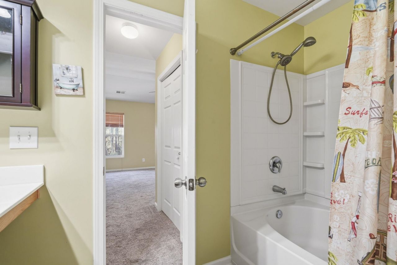 347 Castle Dr. Photo 30