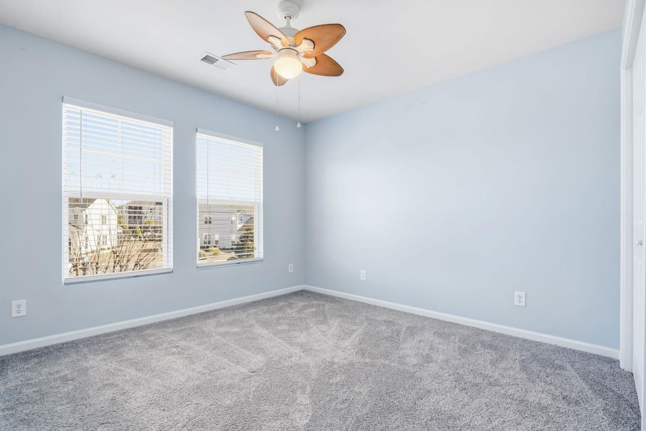 347 Castle Dr. Photo 31