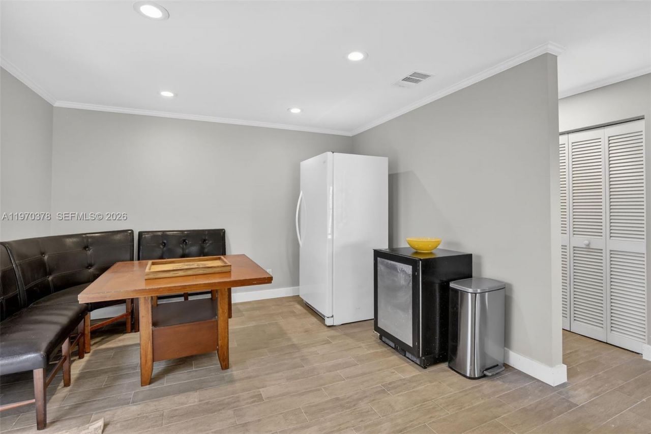 4700 Grapevine Way , Davie, FL 33331 Photo